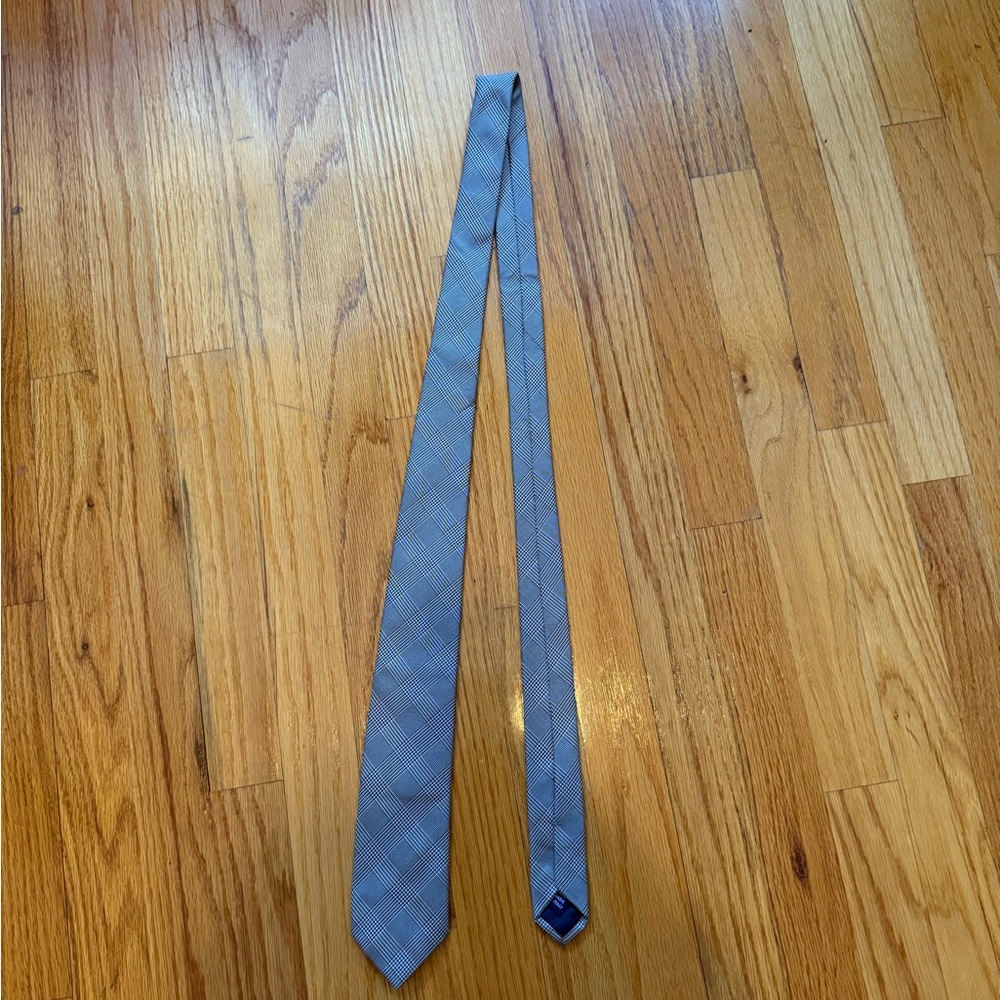 Gray Patterned Tie - Picture 3 of 4